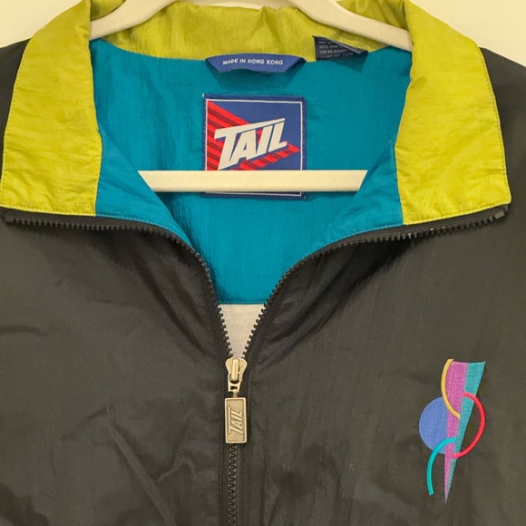 Authentic 80s vintage black windbreaker with embroidered logo jacket - Picture 5 of 5